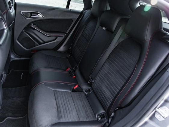 Mercedes-Benz CLA cena 89900 przebieg: 135349, rok produkcji 2018 z Olsztynek małe 742